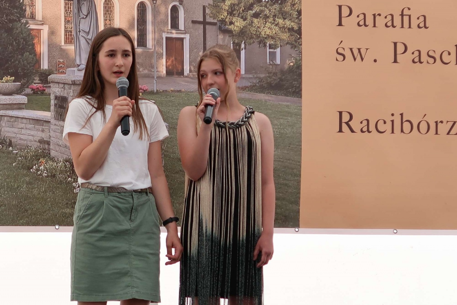 Zdjęcie w galerii na portalu naszraciborz.pl: To już 90 lat obecności franciszkanów na Płoni. Parafia zorganizowała festyn z talentami wiadomości z regionu