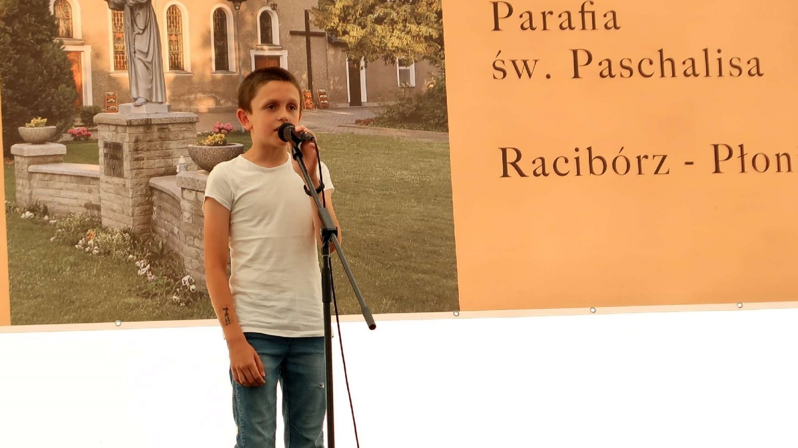 Zdjęcie w galerii na portalu naszraciborz.pl: To już 90 lat obecności franciszkanów na Płoni. Parafia zorganizowała festyn z talentami wiadomości z regionu