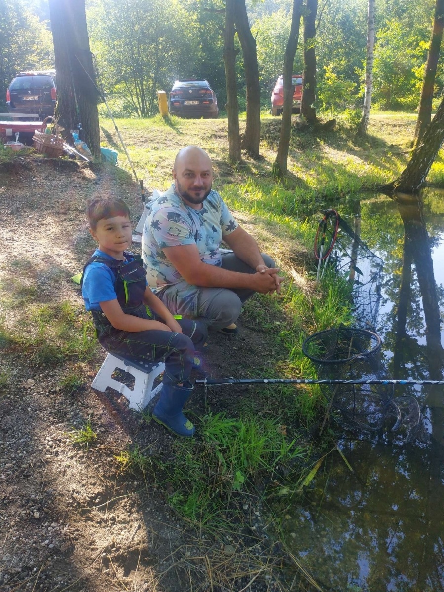 Zdjęcie w galerii na portalu naszraciborz.pl: Taaaka ryba. Najmłodsi wędkowali pod Oborą wiadomości z regionu
