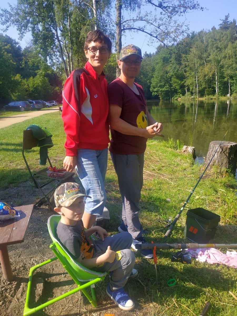 Zdjęcie w galerii na portalu naszraciborz.pl: Taaaka ryba. Najmłodsi wędkowali pod Oborą wiadomości z regionu