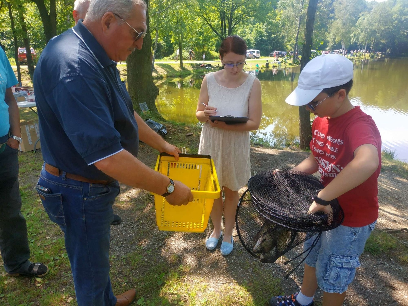 Zdjęcie w galerii na portalu naszraciborz.pl: Taaaka ryba. Najmłodsi wędkowali pod Oborą wiadomości z regionu