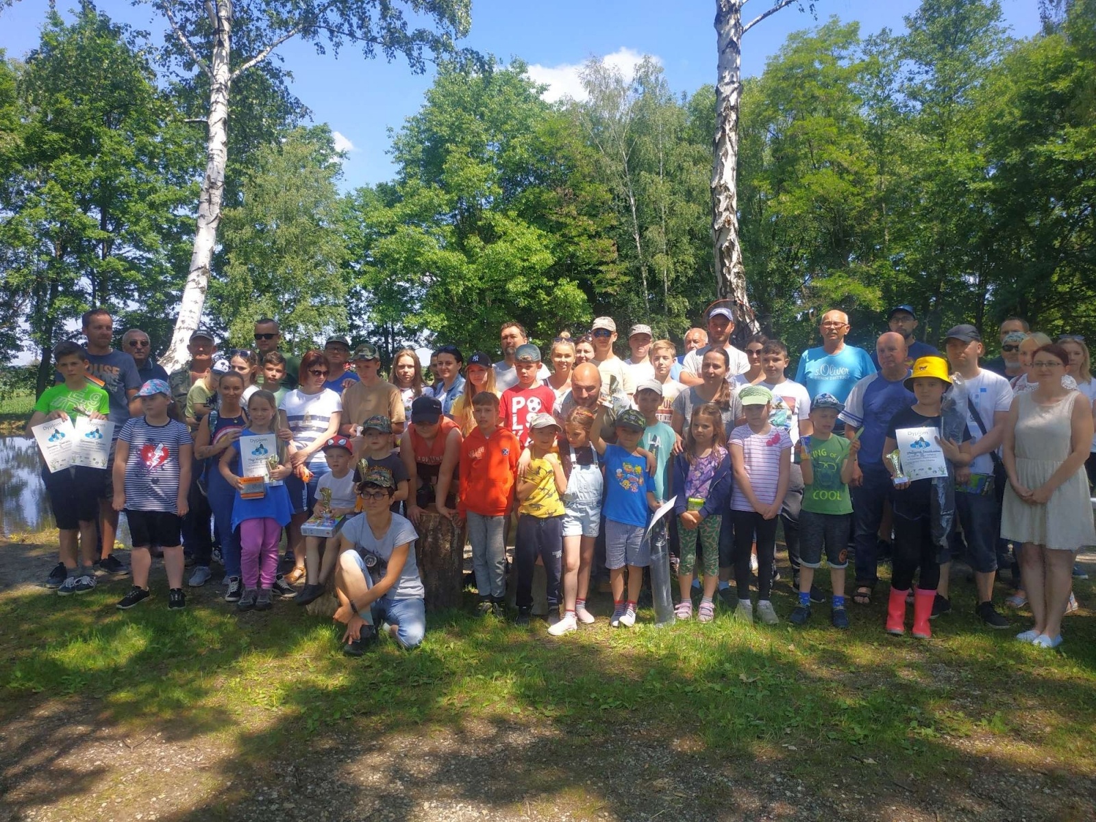 Zdjęcie w galerii na portalu naszraciborz.pl: Taaaka ryba. Najmłodsi wędkowali pod Oborą wiadomości z regionu