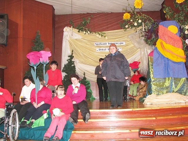 Zdjęcie w galerii na portalu naszraciborz.pl: Spotkanie Dzieci dzieciom wiadomości z regionu