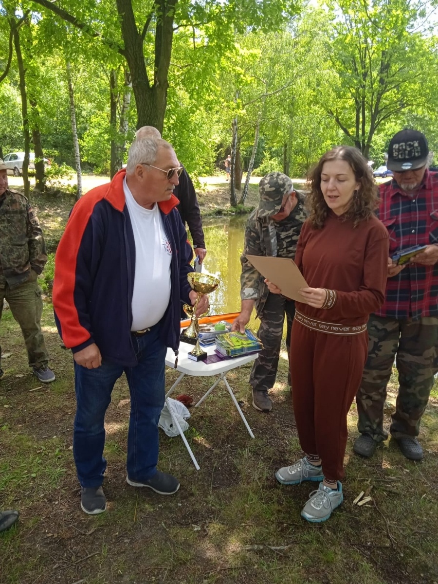 Zdjęcie w galerii na portalu naszraciborz.pl: Wędkarze walczyli o puchar dyrektorki Arboretum wiadomości z regionu