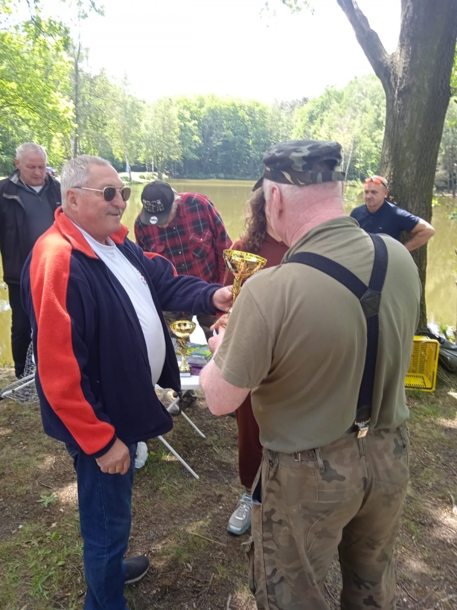 Zdjęcie w galerii na portalu naszraciborz.pl: Wędkarze walczyli o puchar dyrektorki Arboretum wiadomości z regionu