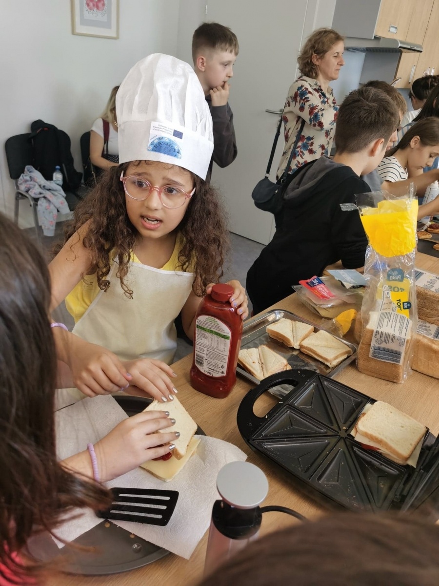 Zdjęcie w galerii na portalu naszraciborz.pl: Zespół Szkolno-Przedszkolny z Brzeźnicy podsumował projekt w ramach Erasmusa wiadomości z regionu