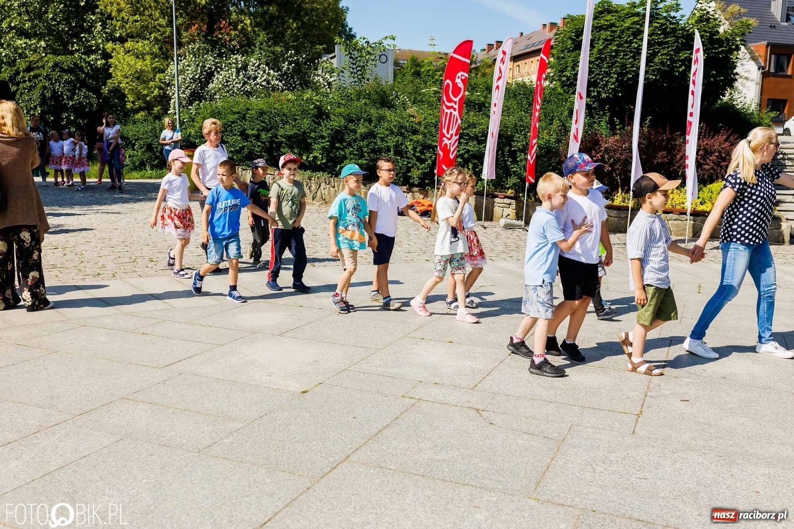 Zdjęcie w galerii na portalu naszraciborz.pl: Festiwal Piosenki i Sportu w parku im. Miasta Roth [FOTO i WIDEO] wiadomości z regionu