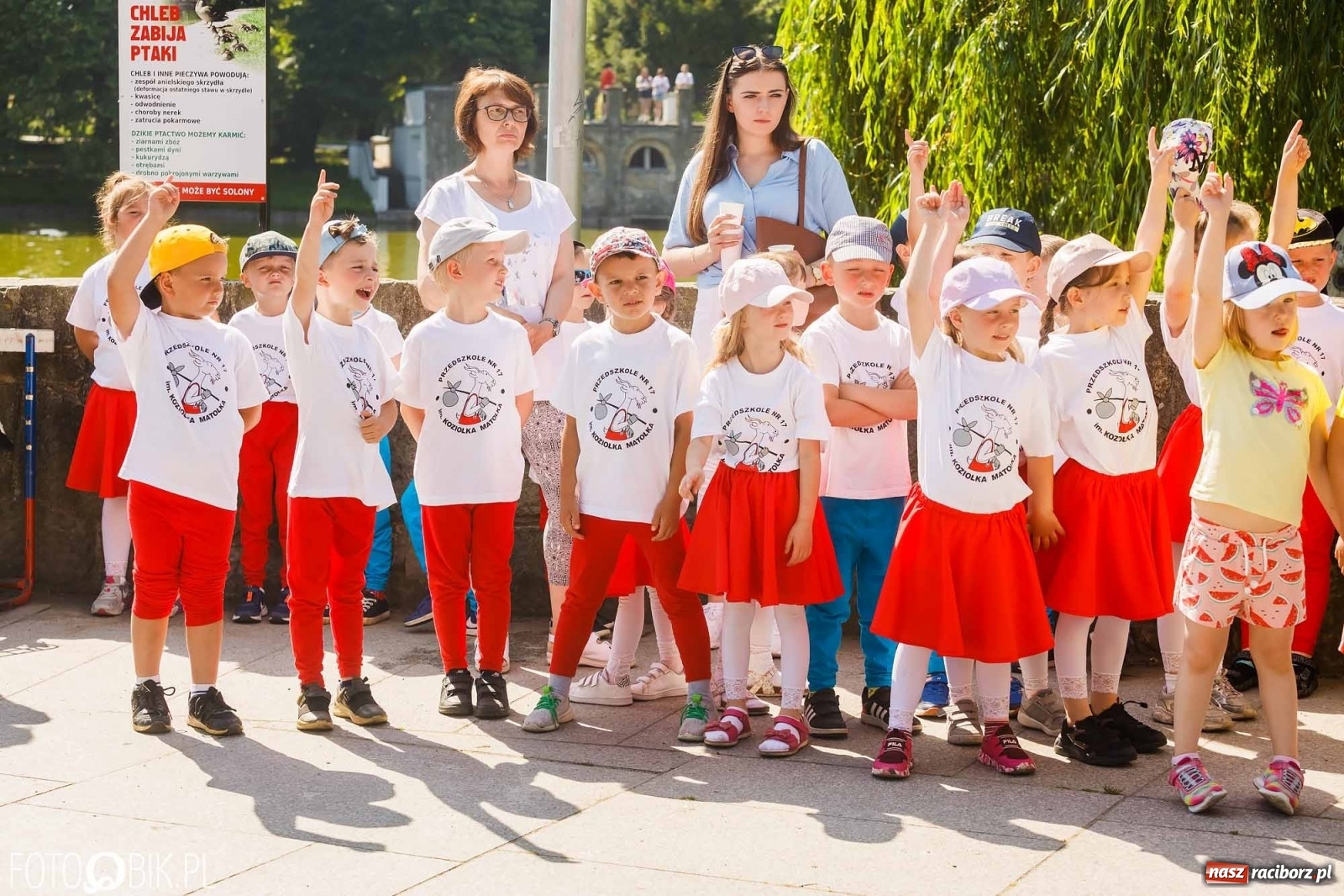 Zdjęcie w galerii na portalu naszraciborz.pl: Festiwal Piosenki i Sportu w parku im. Miasta Roth [FOTO i WIDEO] wiadomości z regionu