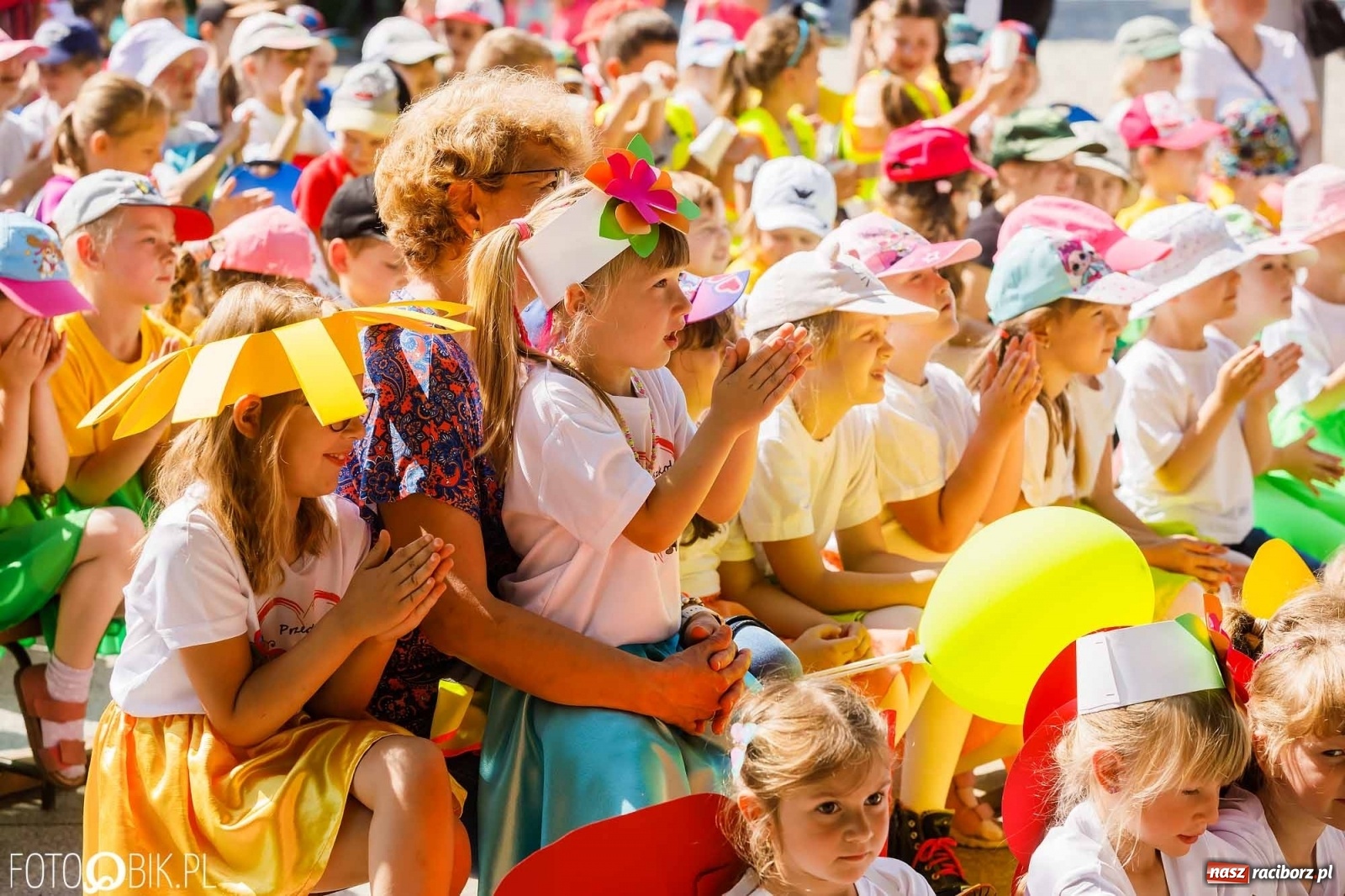 Zdjęcie w galerii na portalu naszraciborz.pl: Festiwal Piosenki i Sportu w parku im. Miasta Roth [FOTO i WIDEO] wiadomości z regionu