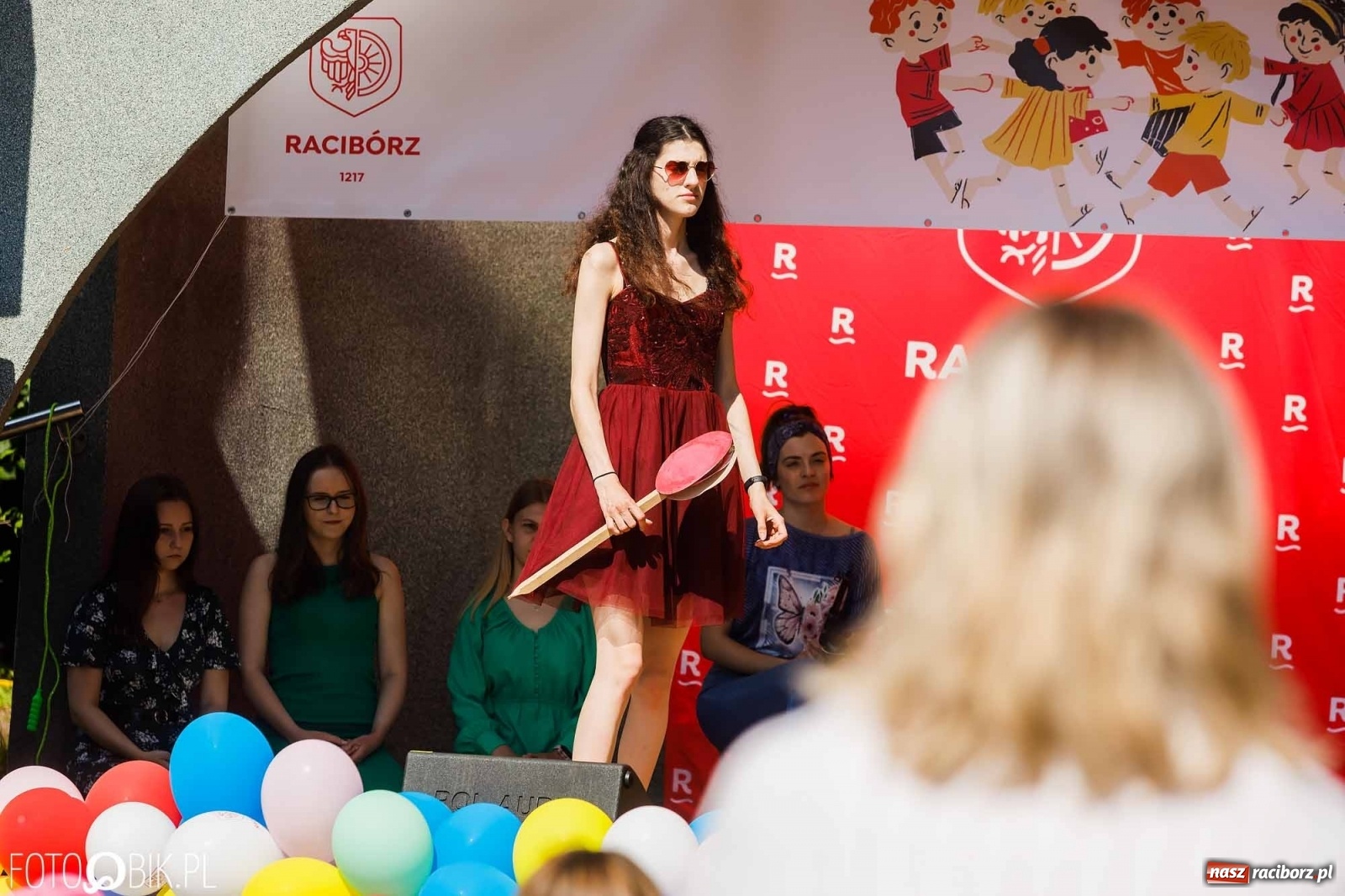 Zdjęcie w galerii na portalu naszraciborz.pl: Festiwal Piosenki i Sportu w parku im. Miasta Roth [FOTO i WIDEO] wiadomości z regionu