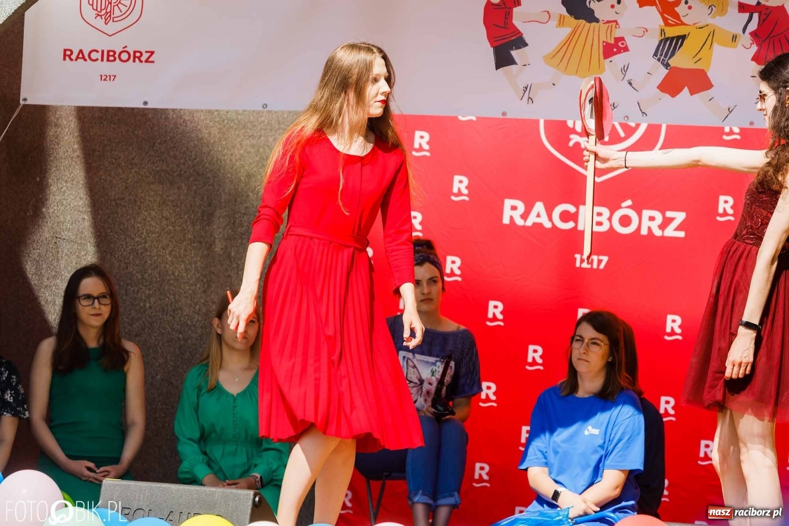 Zdjęcie w galerii na portalu naszraciborz.pl: Festiwal Piosenki i Sportu w parku im. Miasta Roth [FOTO i WIDEO] wiadomości z regionu