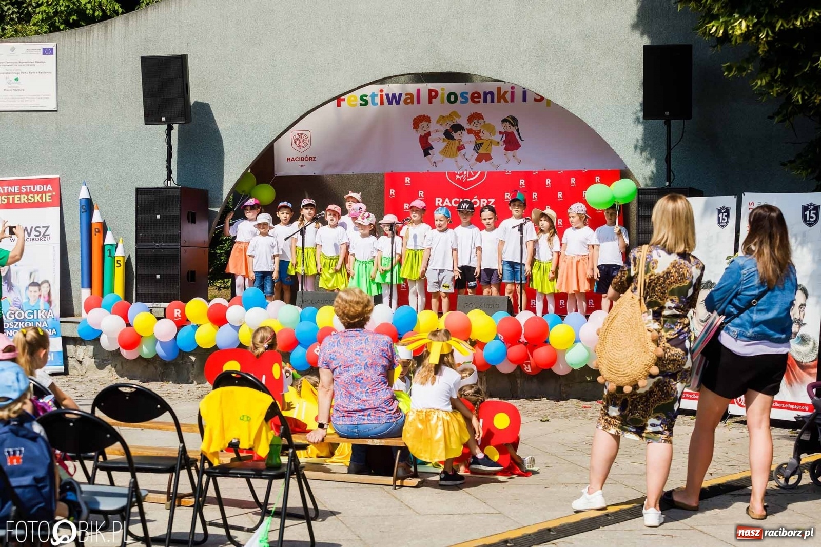 Zdjęcie w galerii na portalu naszraciborz.pl: Festiwal Piosenki i Sportu w parku im. Miasta Roth [FOTO i WIDEO] wiadomości z regionu