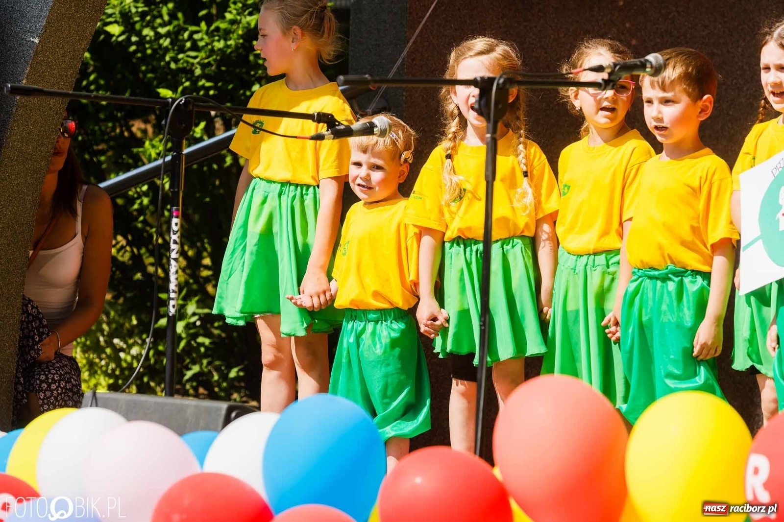 Zdjęcie w galerii na portalu naszraciborz.pl: Festiwal Piosenki i Sportu w parku im. Miasta Roth [FOTO i WIDEO] wiadomości z regionu