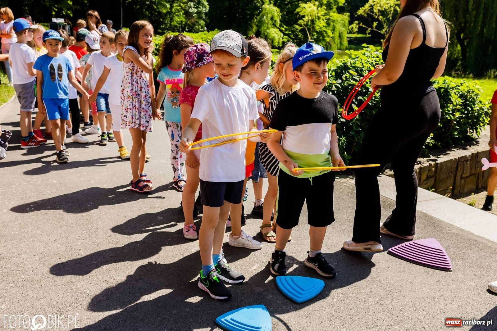 Zdjęcie w galerii na portalu naszraciborz.pl: Festiwal Piosenki i Sportu w parku im. Miasta Roth [FOTO i WIDEO] wiadomości z regionu