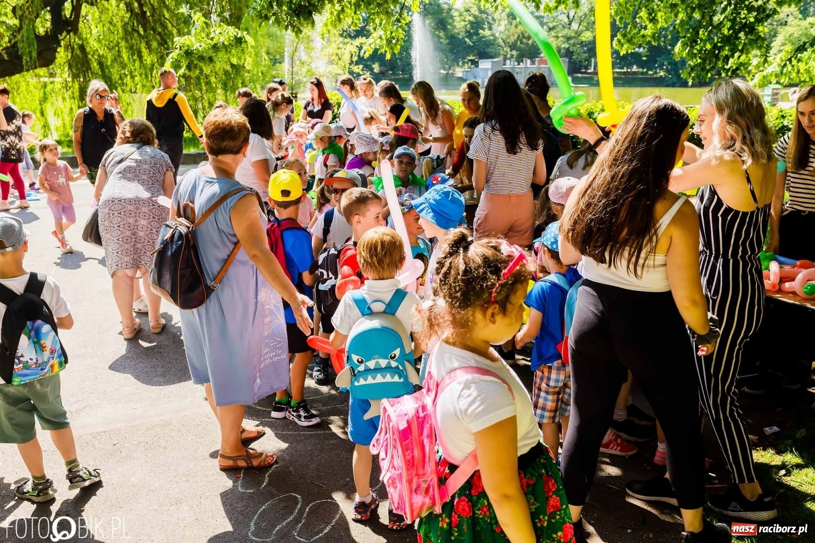 Zdjęcie w galerii na portalu naszraciborz.pl: Festiwal Piosenki i Sportu w parku im. Miasta Roth [FOTO i WIDEO] wiadomości z regionu