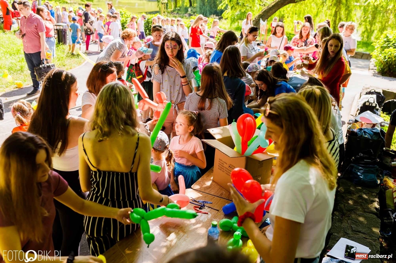 Zdjęcie w galerii na portalu naszraciborz.pl: Festiwal Piosenki i Sportu w parku im. Miasta Roth [FOTO i WIDEO] wiadomości z regionu