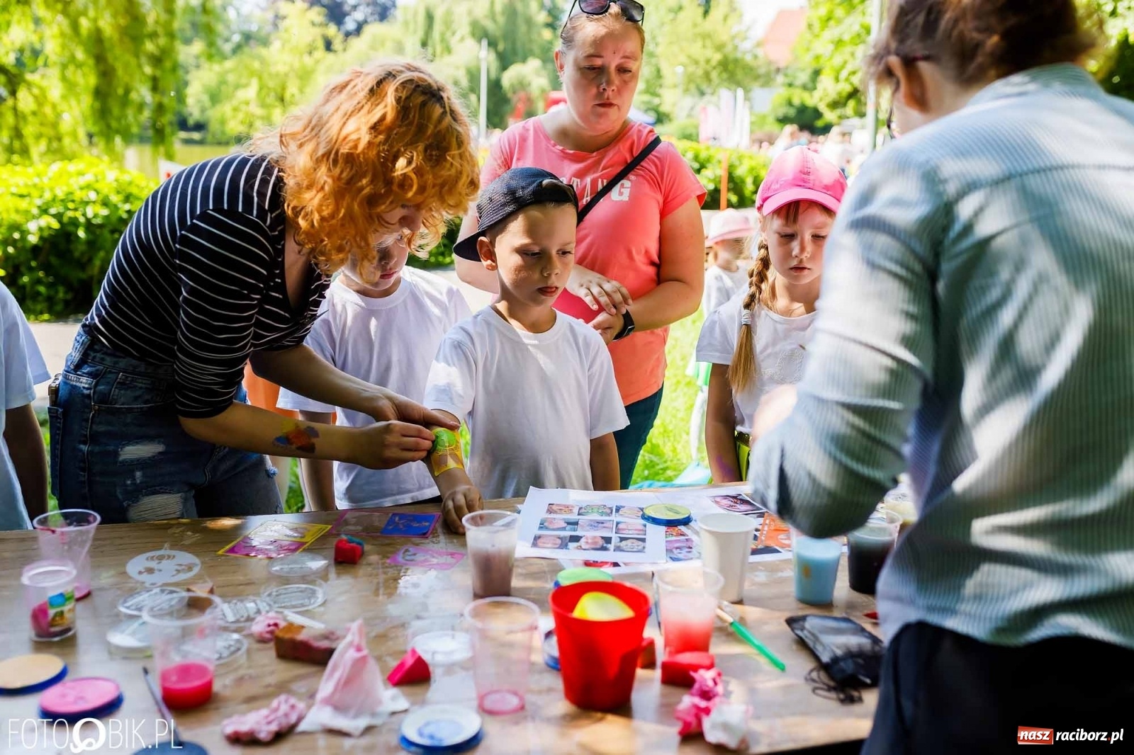Zdjęcie w galerii na portalu naszraciborz.pl: Festiwal Piosenki i Sportu w parku im. Miasta Roth [FOTO i WIDEO] wiadomości z regionu
