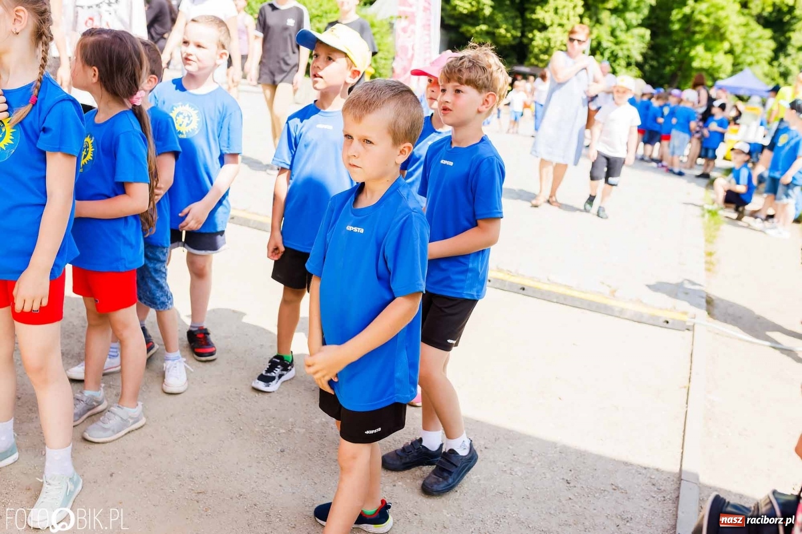 Zdjęcie w galerii na portalu naszraciborz.pl: Festiwal Piosenki i Sportu w parku im. Miasta Roth [FOTO i WIDEO] wiadomości z regionu