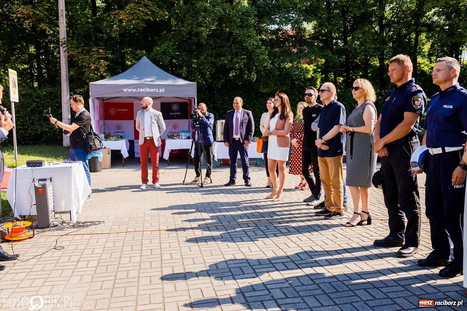 Zdjęcie w galerii na portalu naszraciborz.pl: Przy SP 18 otwarto miasteczko rowerowe [FOTO i WIDEO] wiadomości z regionu
