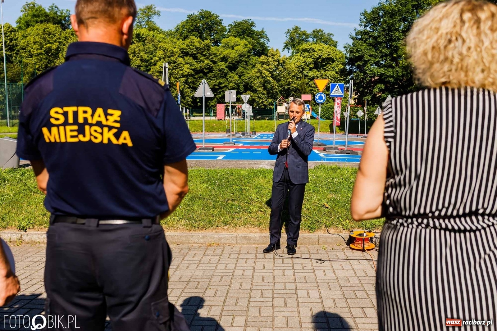 Zdjęcie w galerii na portalu naszraciborz.pl: Przy SP 18 otwarto miasteczko rowerowe [FOTO i WIDEO] wiadomości z regionu