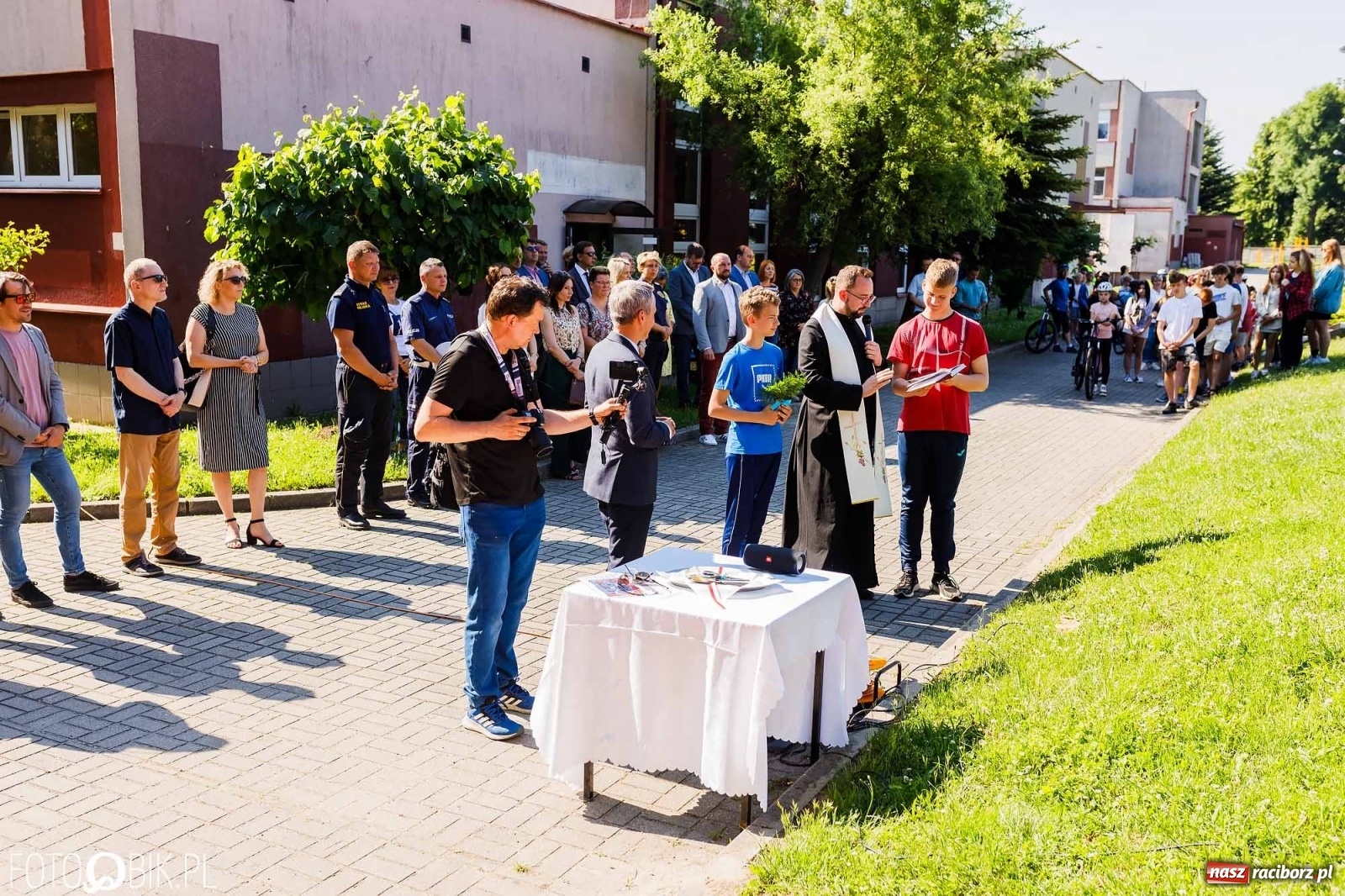 Zdjęcie w galerii na portalu naszraciborz.pl: Przy SP 18 otwarto miasteczko rowerowe [FOTO i WIDEO] wiadomości z regionu