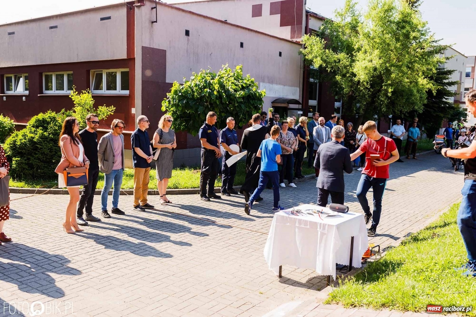 Zdjęcie w galerii na portalu naszraciborz.pl: Przy SP 18 otwarto miasteczko rowerowe [FOTO i WIDEO] wiadomości z regionu