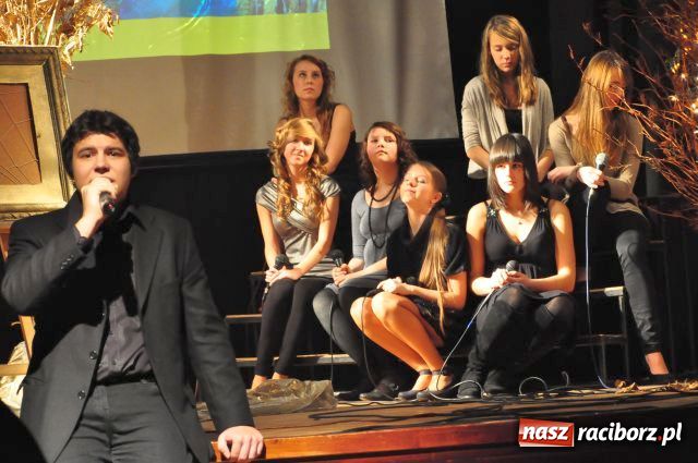 Zdjęcie w galerii na portalu naszraciborz.pl: Barwami jesieni malowane... wiadomości z regionu