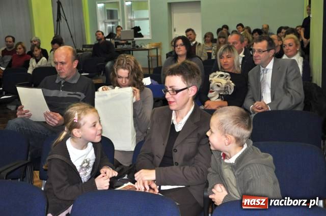 Zdjęcie w galerii na portalu naszraciborz.pl: Barwami jesieni malowane... wiadomości z regionu