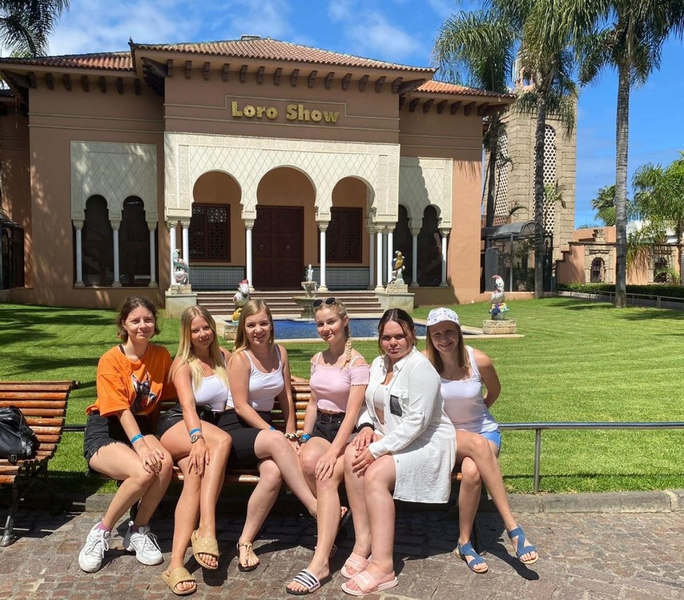 Zdjęcie w galerii na portalu naszraciborz.pl: Praktyki skąpane w słońcu. Raciborzanie na Wyspach Kanaryjskich i Cyprze wiadomości z regionu