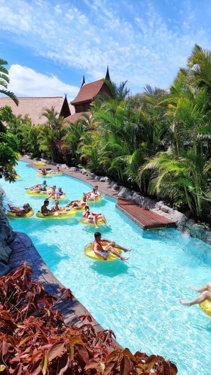 Zdjęcie w galerii na portalu naszraciborz.pl: Praktyki skąpane w słońcu. Raciborzanie na Wyspach Kanaryjskich i Cyprze wiadomości z regionu