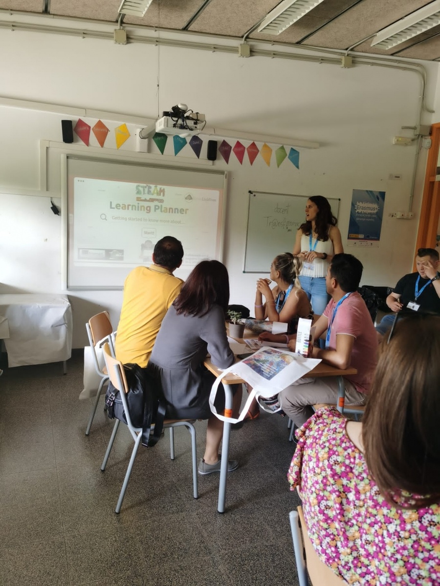 Zdjęcie w galerii na portalu naszraciborz.pl: Innowacyjna podróż do nauki nauczycieli z ZSP w Brzeźnicy wiadomości z regionu