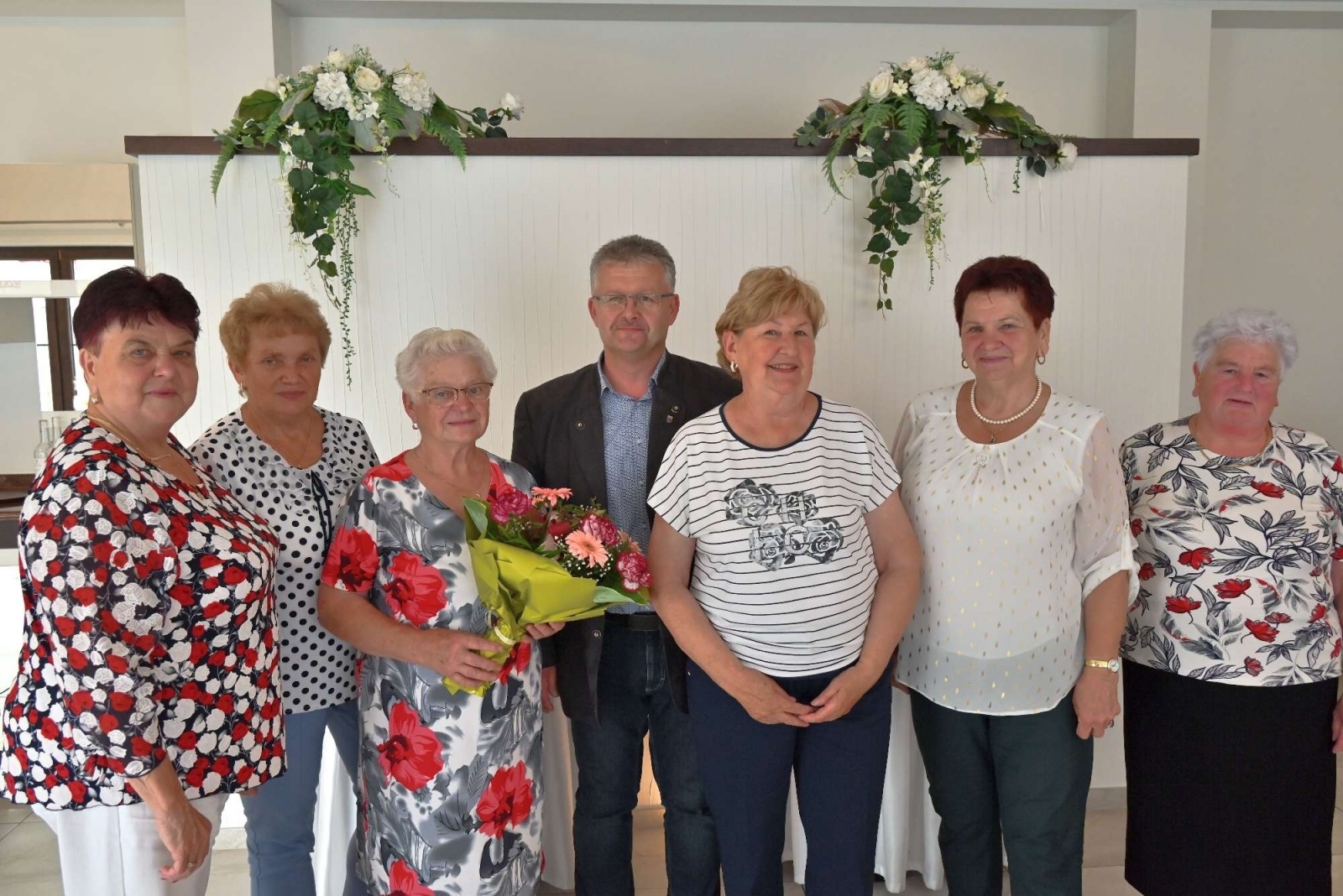 Zdjęcie w galerii na portalu naszraciborz.pl: Dzień Matki i Ojca w kole emerytów w Krzyżanowicach wiadomości z regionu