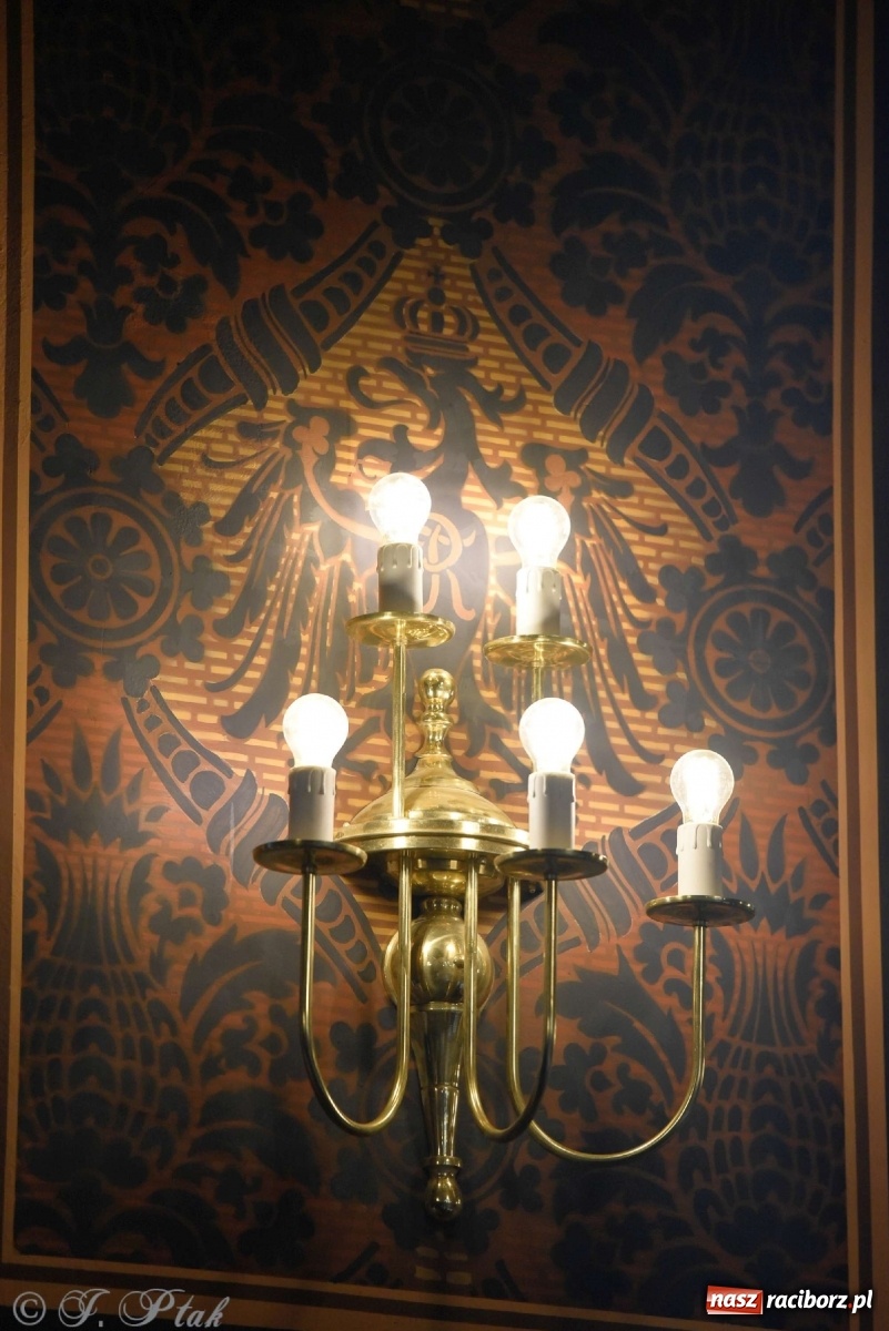 Zdjęcie w galerii na portalu naszraciborz.pl: Sala sądowa jak scena koncertowa. Dni Raciborza zainaugurowano w gmachu Temidy wiadomości z regionu