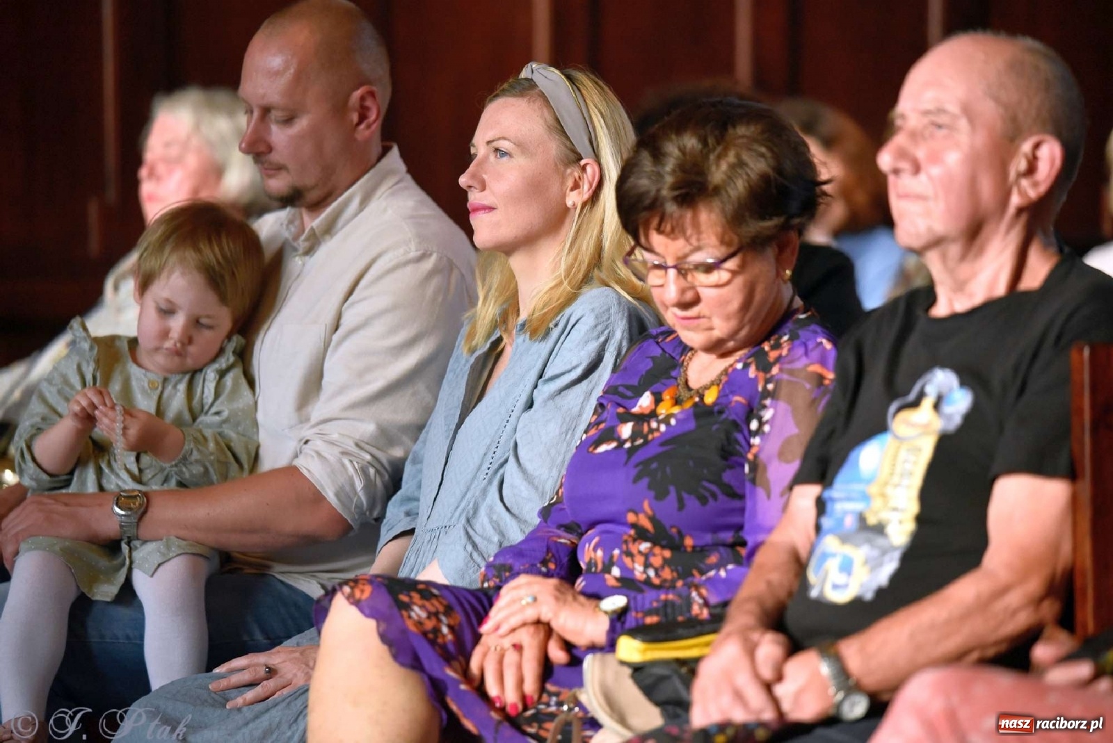 Zdjęcie w galerii na portalu naszraciborz.pl: Sala sądowa jak scena koncertowa. Dni Raciborza zainaugurowano w gmachu Temidy wiadomości z regionu
