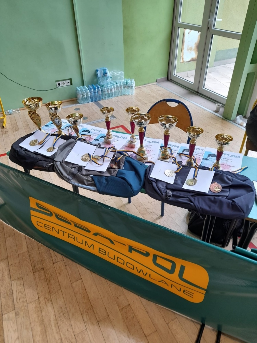 Zdjęcie w galerii na portalu naszraciborz.pl: Tenis stołowy. Zacięta rywalizacja o puchar burmistrza wiadomości z regionu