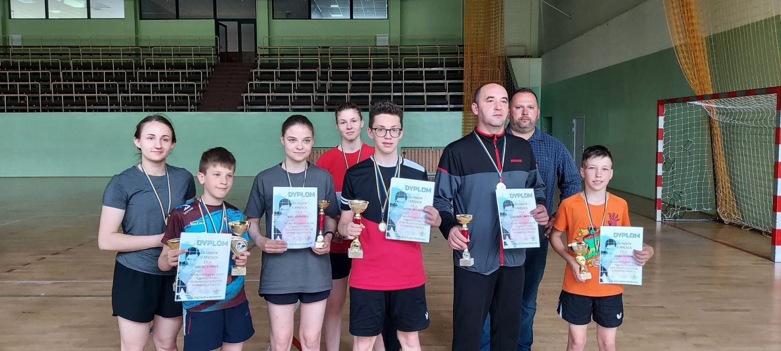 Zdjęcie w galerii na portalu naszraciborz.pl: Tenis stołowy. Zacięta rywalizacja o puchar burmistrza wiadomości z regionu