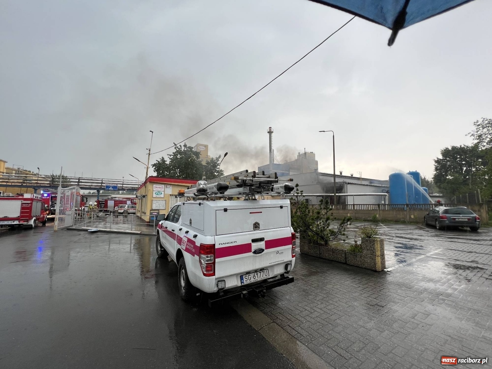 Zdjęcie w galerii na portalu naszraciborz.pl: Pożar transformatora na terenie Henkla [FOTO i WIDEO] wiadomości z regionu