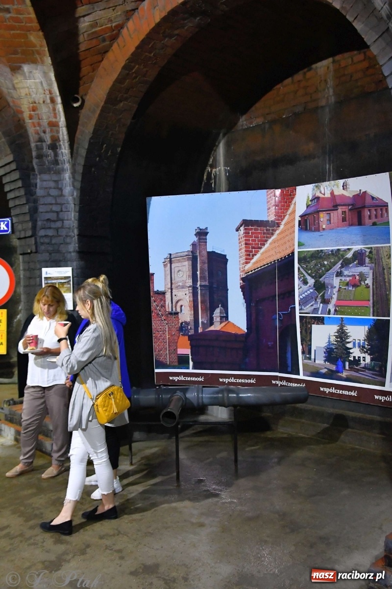 Zdjęcie w galerii na portalu naszraciborz.pl: Muzyka epicka w industrialnych wnętrzach starych wodociągów [WIDEO] wiadomości z regionu