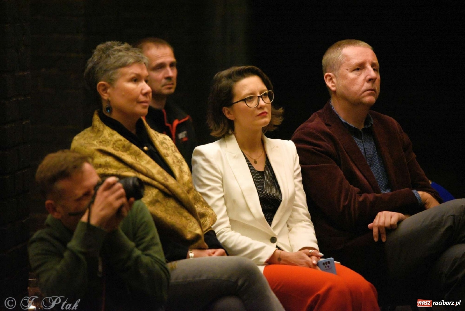 Zdjęcie w galerii na portalu naszraciborz.pl: Muzyka epicka w industrialnych wnętrzach starych wodociągów [WIDEO] wiadomości z regionu