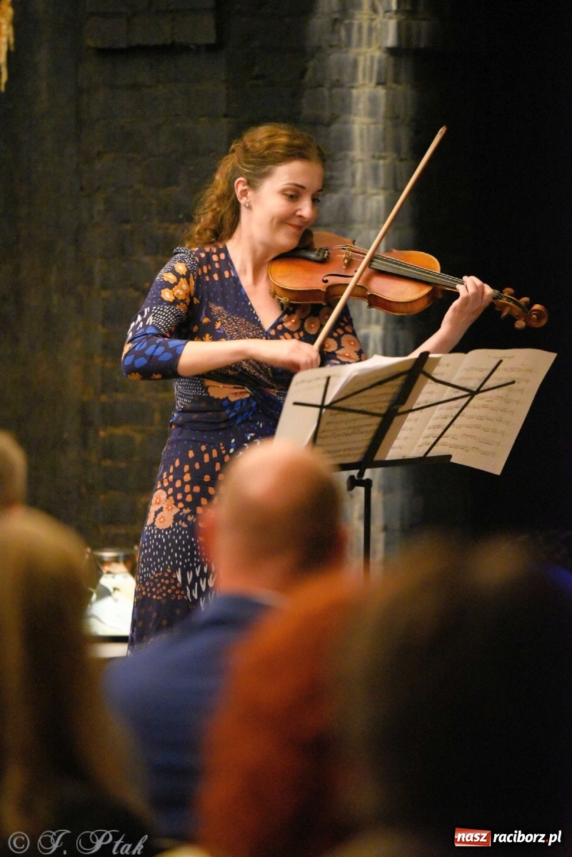 Zdjęcie w galerii na portalu naszraciborz.pl: Muzyka epicka w industrialnych wnętrzach starych wodociągów [WIDEO] wiadomości z regionu