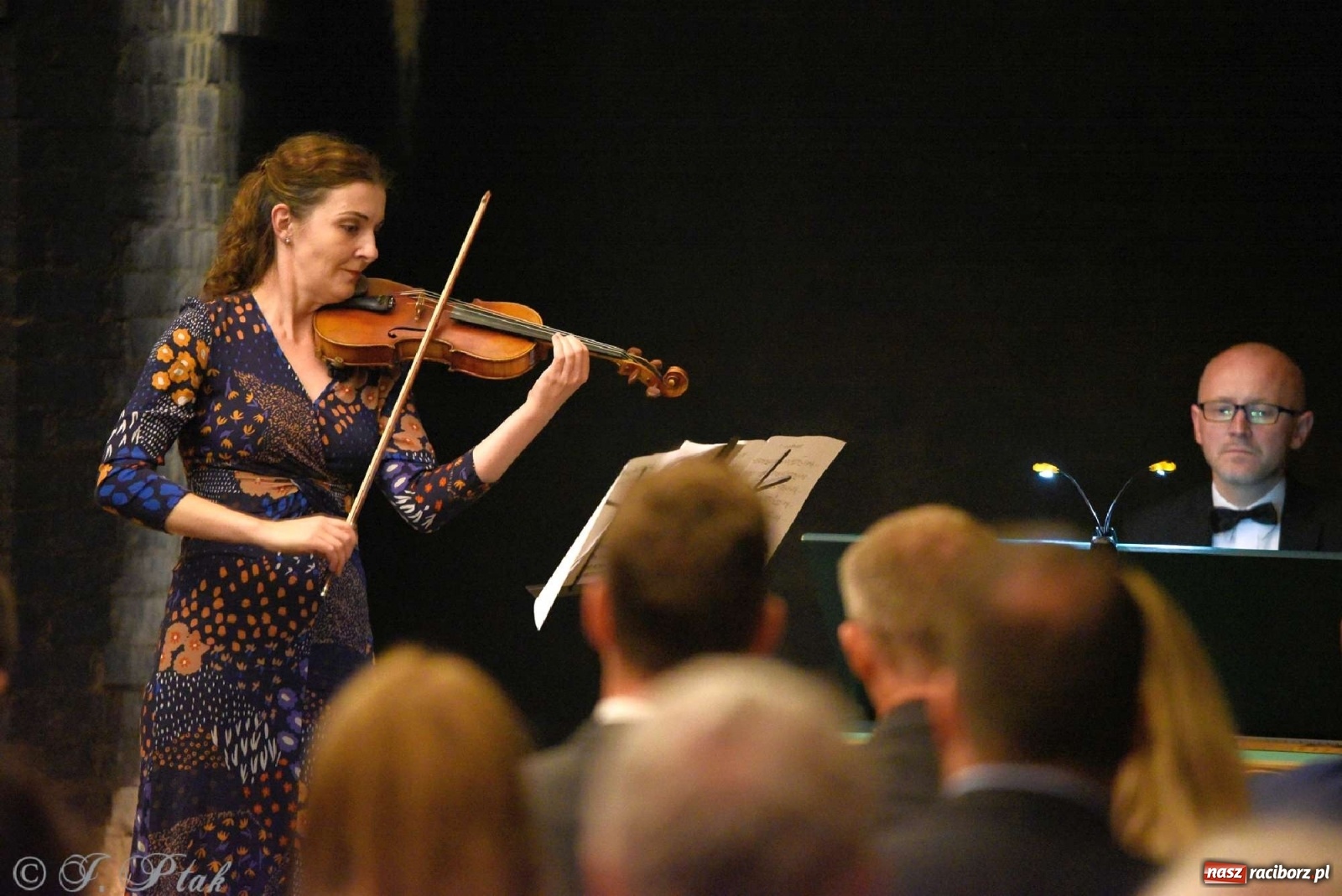 Zdjęcie w galerii na portalu naszraciborz.pl: Muzyka epicka w industrialnych wnętrzach starych wodociągów [WIDEO] wiadomości z regionu