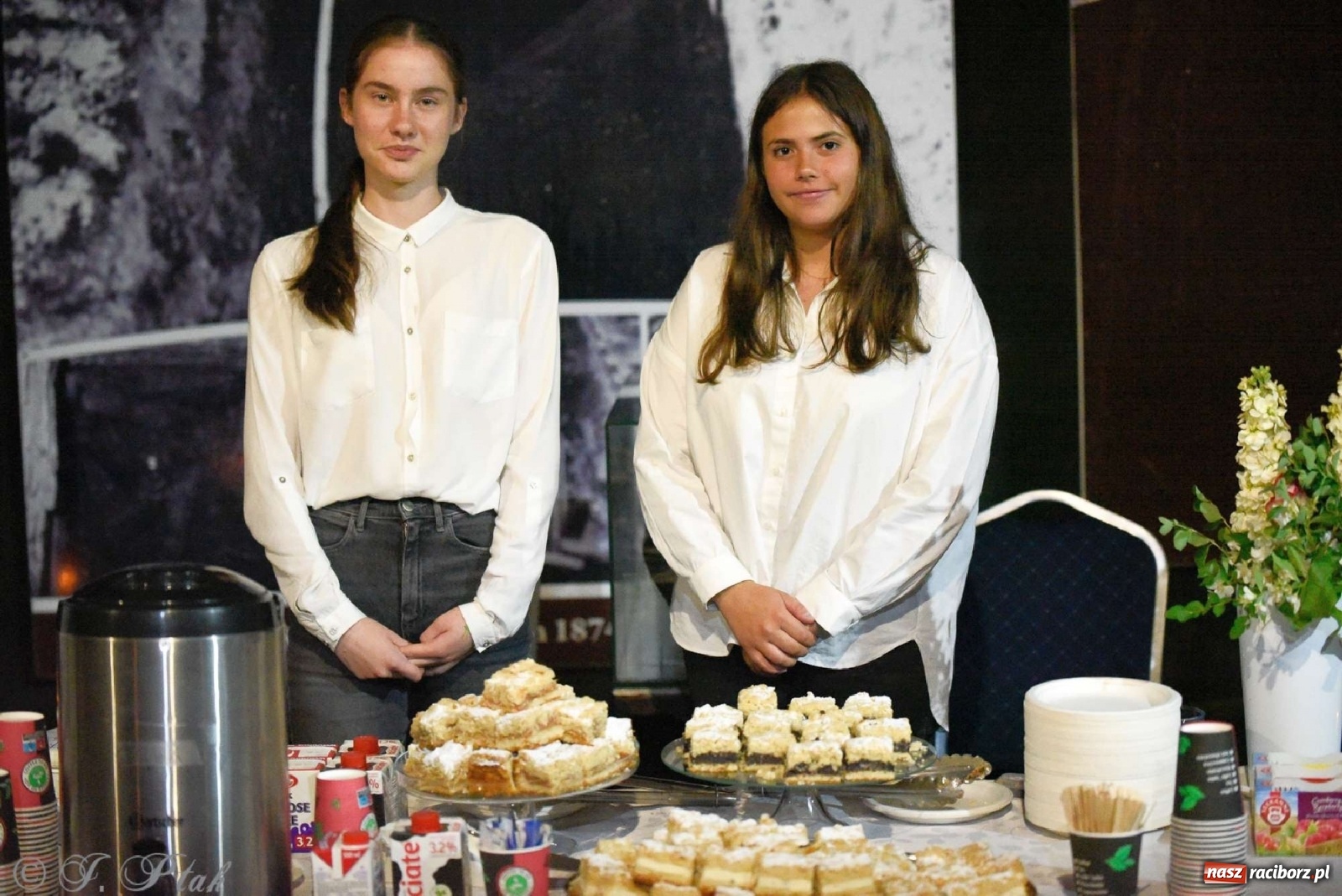 Zdjęcie w galerii na portalu naszraciborz.pl: Muzyka epicka w industrialnych wnętrzach starych wodociągów [WIDEO] wiadomości z regionu