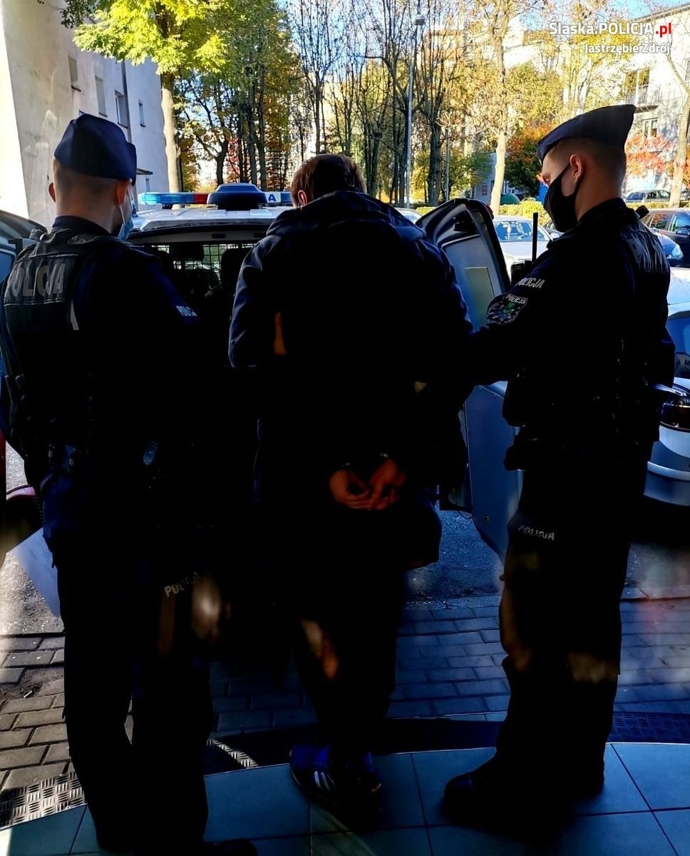 Zdjęcie w galerii na portalu naszraciborz.pl: Pranie brudnych pieniędzy i wyłudzanie morfiny. Policja rozbiła przestępczą grupę wiadomości z regionu