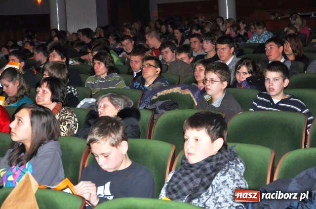 Zdjęcie w galerii na portalu naszraciborz.pl: O nowotworach dla młodzieży wiadomości z regionu