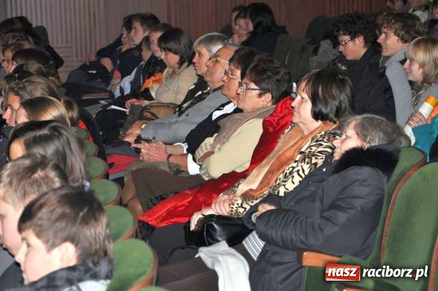 Zdjęcie w galerii na portalu naszraciborz.pl: O nowotworach dla młodzieży wiadomości z regionu