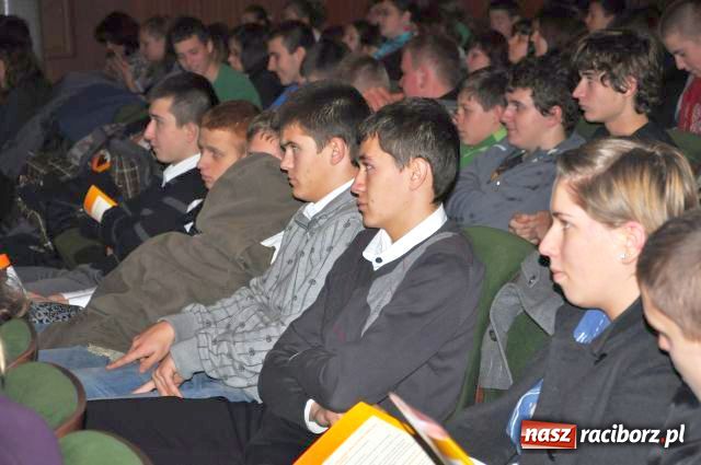 Zdjęcie w galerii na portalu naszraciborz.pl: O nowotworach dla młodzieży wiadomości z regionu