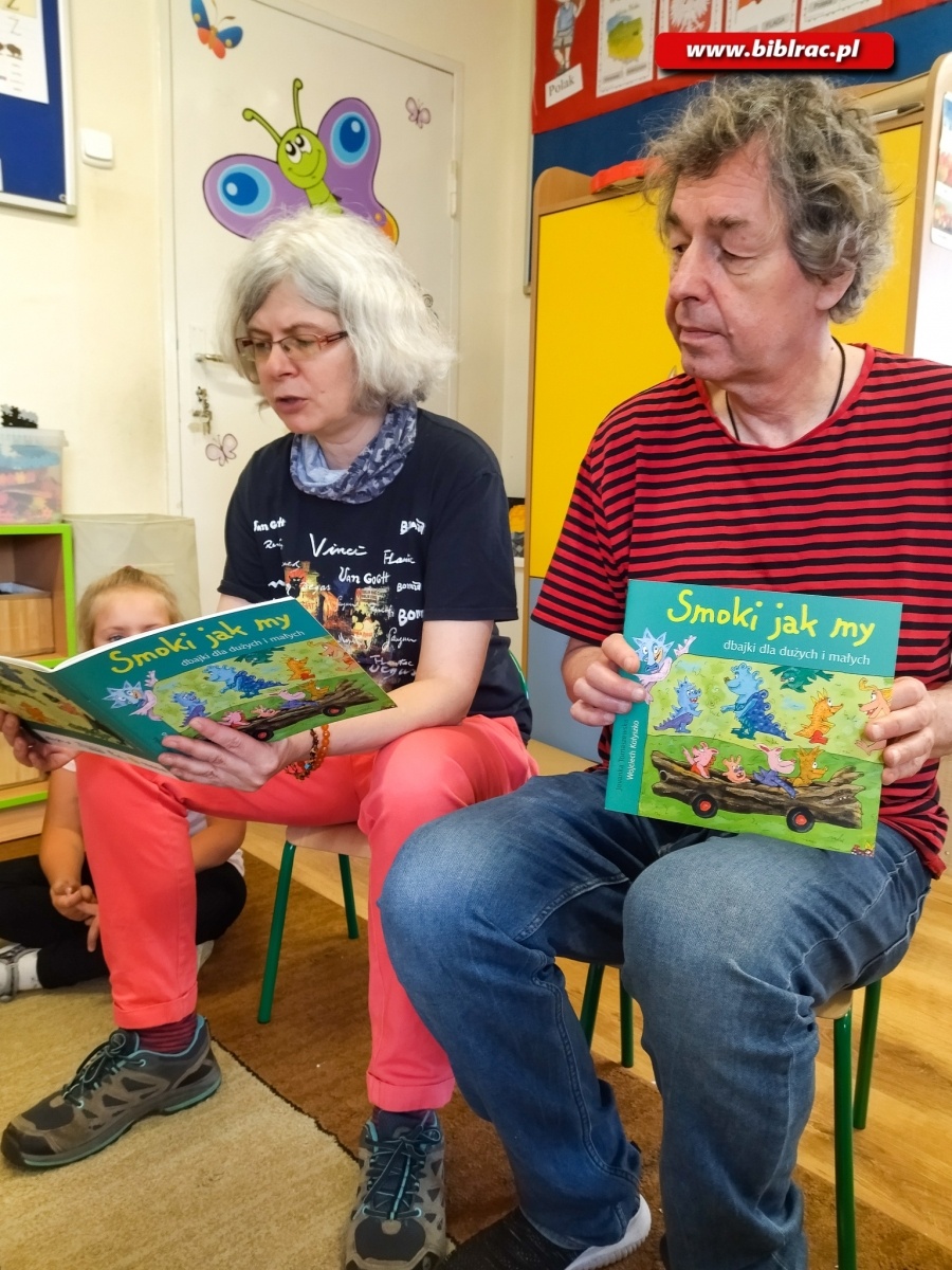 Zdjęcie w galerii na portalu naszraciborz.pl: Bez uczuć ani rusz. Spotkanie w markowickiej bibliotece wiadomości z regionu