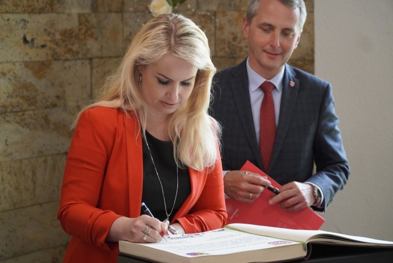 Zdjęcie w galerii na portalu naszraciborz.pl: Partnerstwo z Ostravą Porubą oficjalnie zawarte. Współpraca ma już dziesięć lat wiadomości z regionu