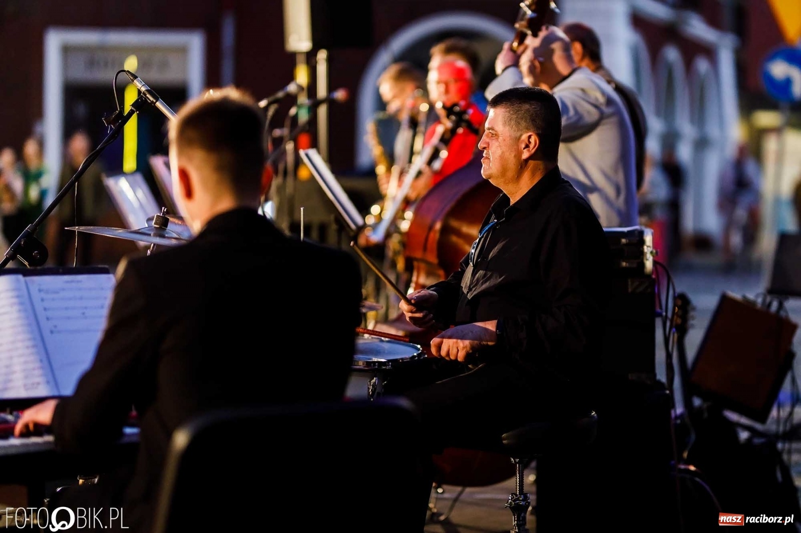 Zdjęcie w galerii na portalu naszraciborz.pl: Jazz, swing, magiczna sceneria, czyli dancing pod Tęczową [WIDEO] wiadomości z regionu
