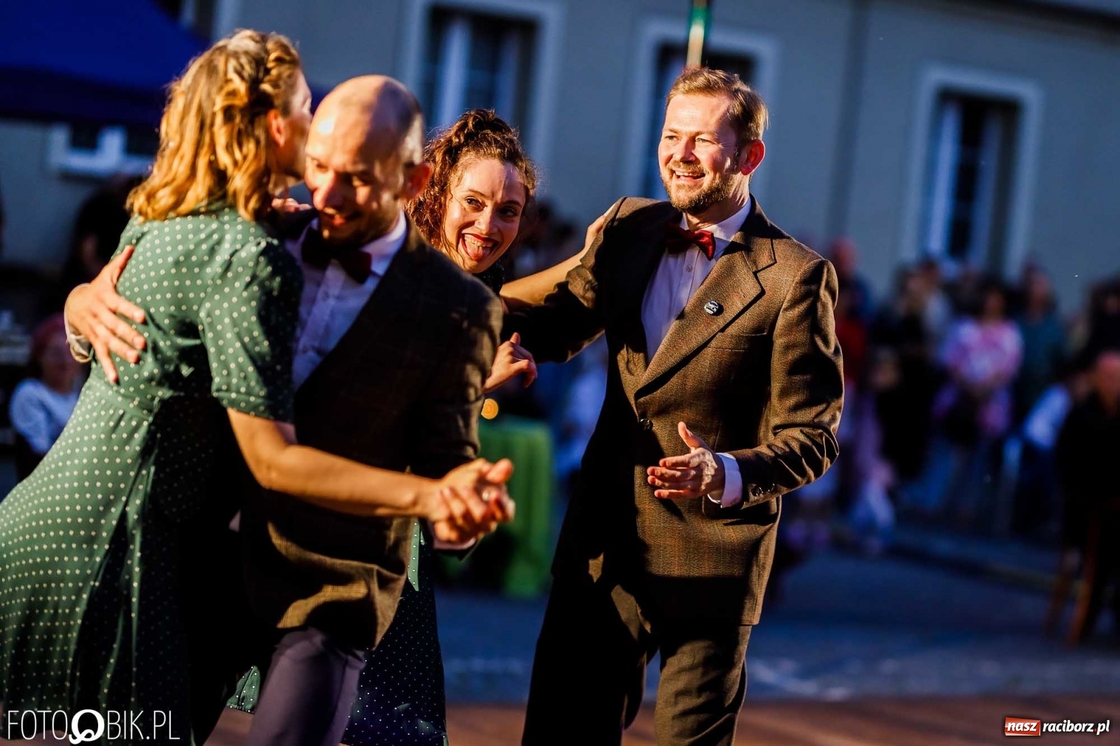 Zdjęcie w galerii na portalu naszraciborz.pl: Jazz, swing, magiczna sceneria, czyli dancing pod Tęczową [WIDEO] wiadomości z regionu